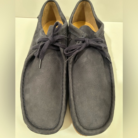 navy blue wallabees